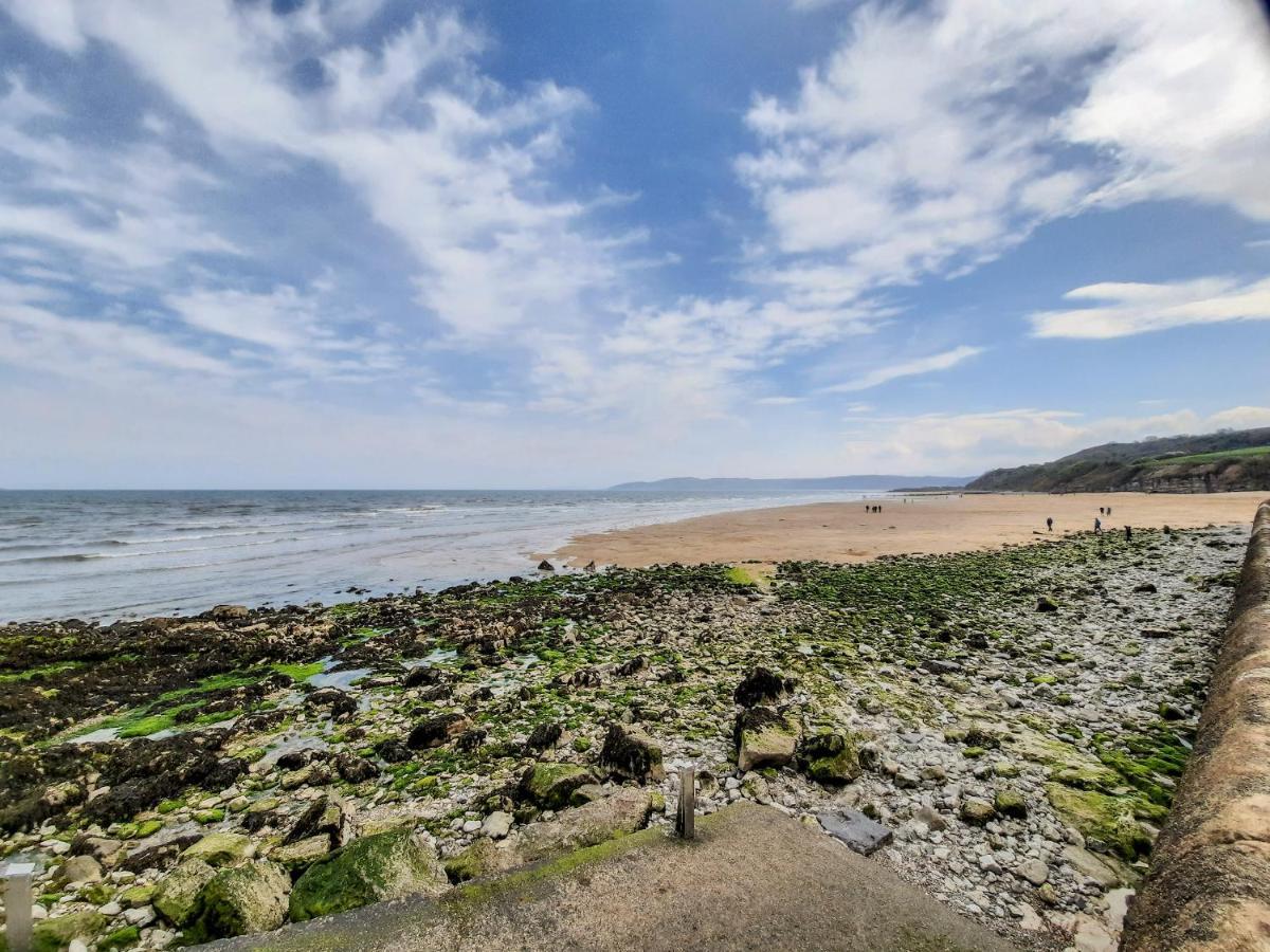 Tides Apartment Benllech Exterior photo